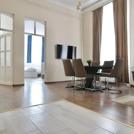Premium By Hi5-vaci Str. 3 Bedroom Appartement