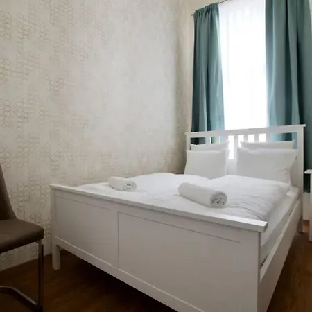 Apartment Premium By Hi5-vaci Str. 3 Bedroom *