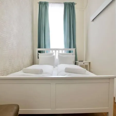 Premium By Hi5-vaci Str. 3 Bedroom Budapest